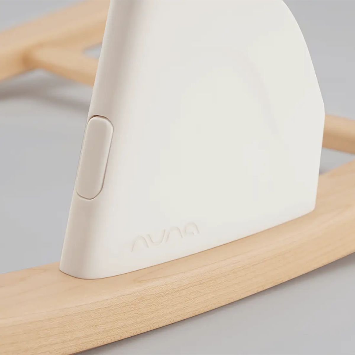 Nuna BRYN Newborn Rocker - Heritage/Maple - Elegant Design with Practical Use