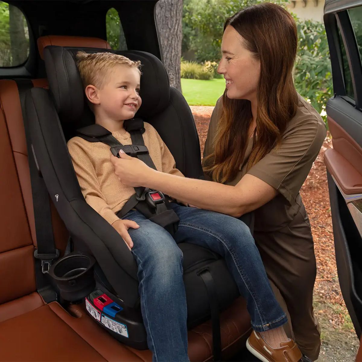 Cadeirinha De Bebê Para Carro Nuna Rava Next Caviar - Comfort and Practicality for Every Ride